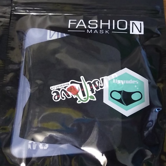 First Love Mask - Picture 2 of 3